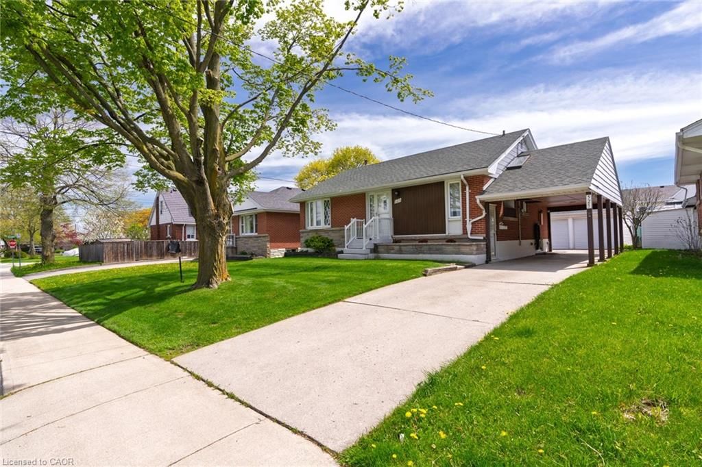 Single Family Residence for sale at 525 East 16th Street, Hamilton, ON, L9A 4L2 - Hill Park - MLS: 40828715