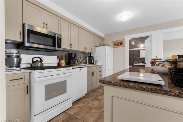 302 - 111 Smits Cove