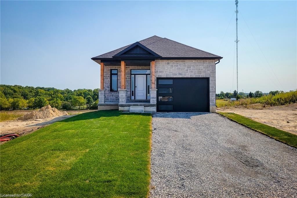 Single Family Residence sold at 137 Pike Creek Drive, Cayuga, ON, N0E 1E0 - Cayuga - MLS: 40828961