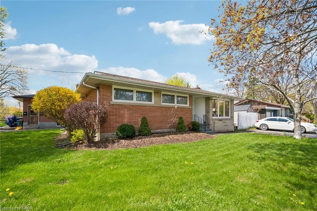 92 Victoria Road N