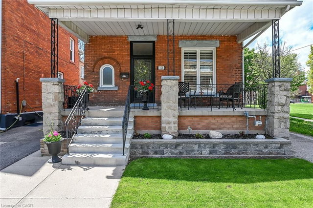 179 Macnab Street N