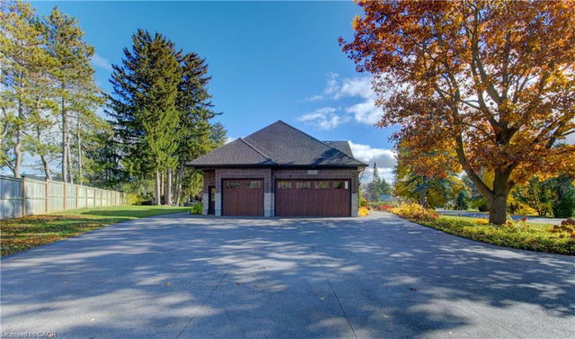 52 Edgehill Drive