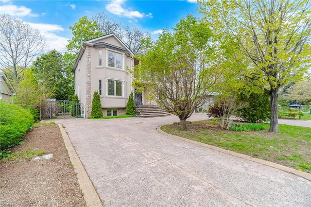 12 Pioneer Drive