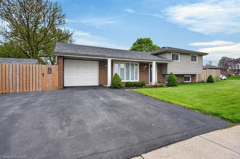 4 Camelot Drive