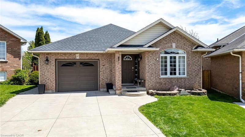 47 Hannah Crescent