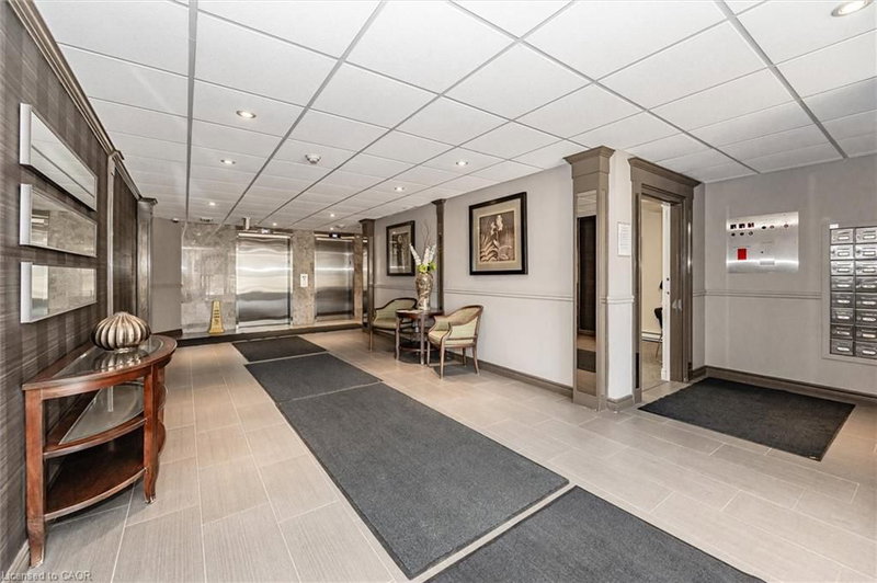 1410 - 35 Green Valley Drive