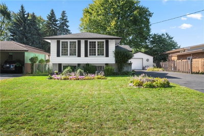 401 Mohawk Road W