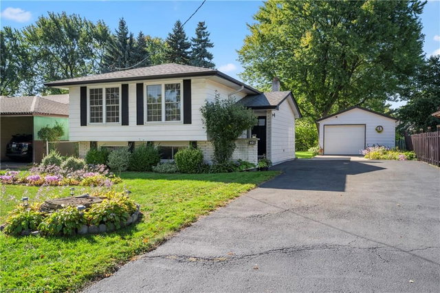 401 Mohawk Road W