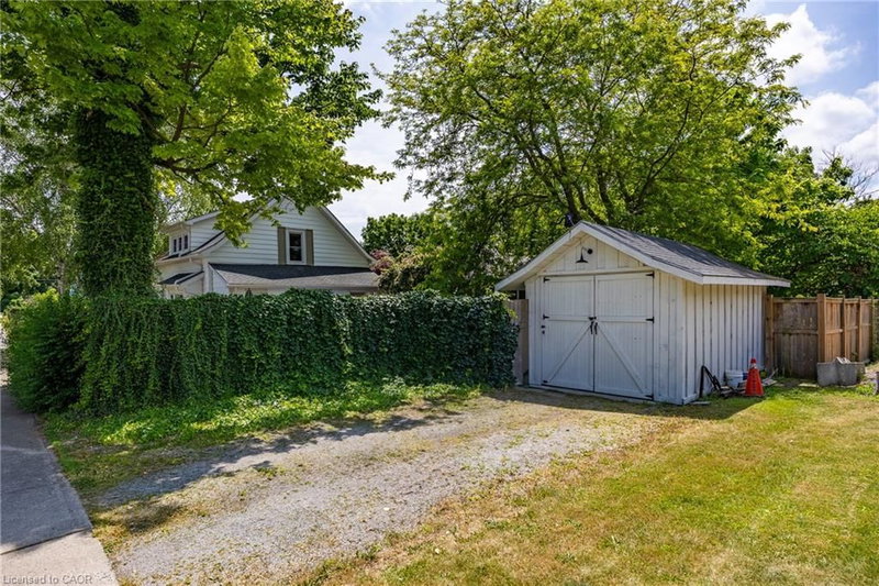 5 Hawthorne Avenue