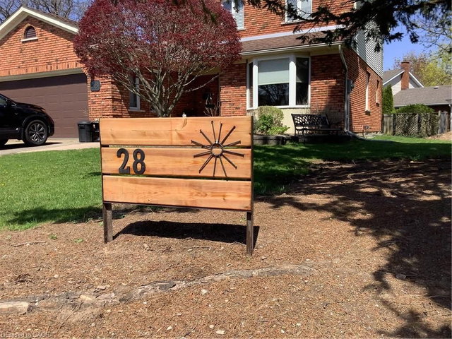 28 Dixon Crescent