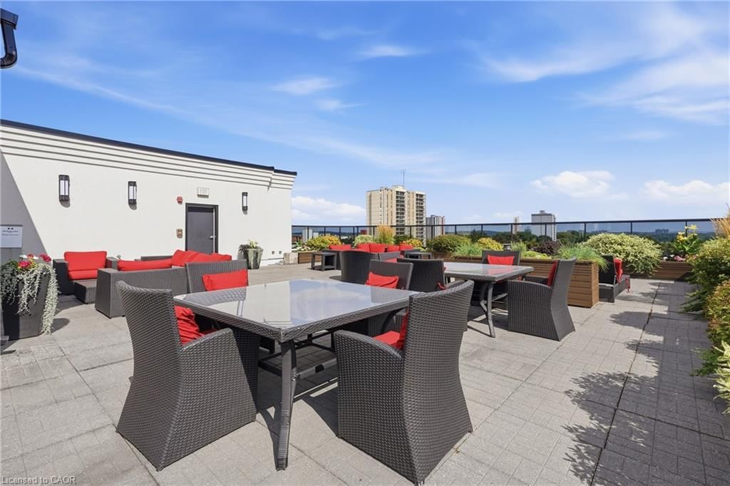 417-112 Benton Street, Kitchener, view 11