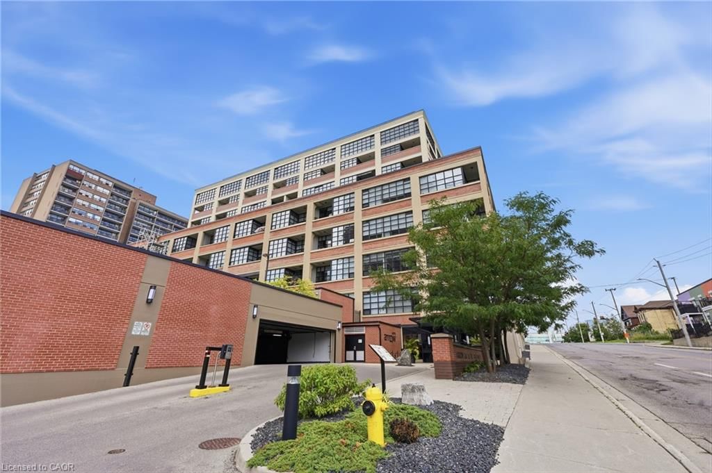 417-112 Benton Street, Kitchener, view 17