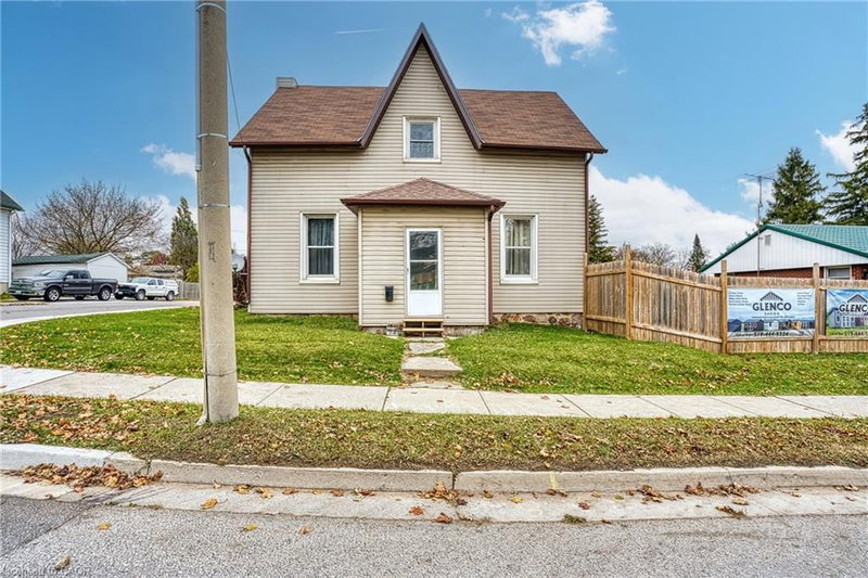 745 Main Street W