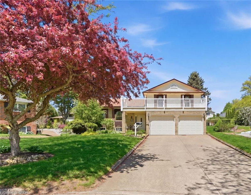 9 Magnolia Court