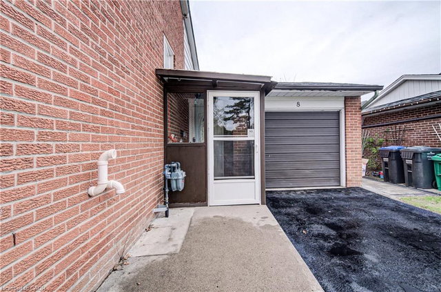 8 Sanford Crescent