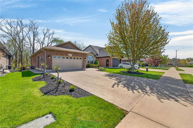 18 Angler Avenue