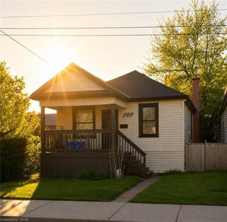 222 Kensington Avenue N