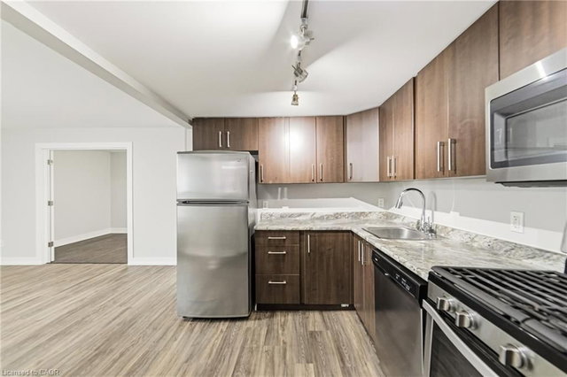 1 - 4 Ottawa Street N