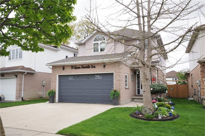 70 Queen Charlotte Crescent