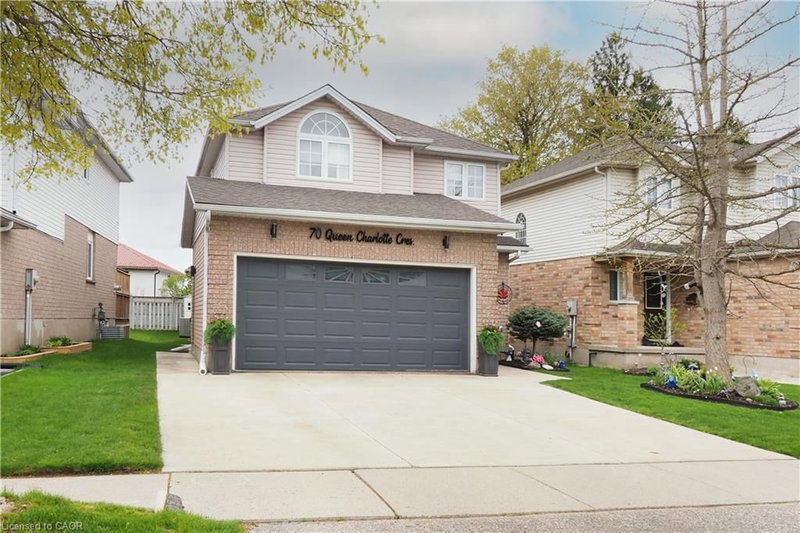 70 Queen Charlotte Crescent