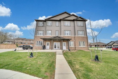 3 - 20 Murray Court