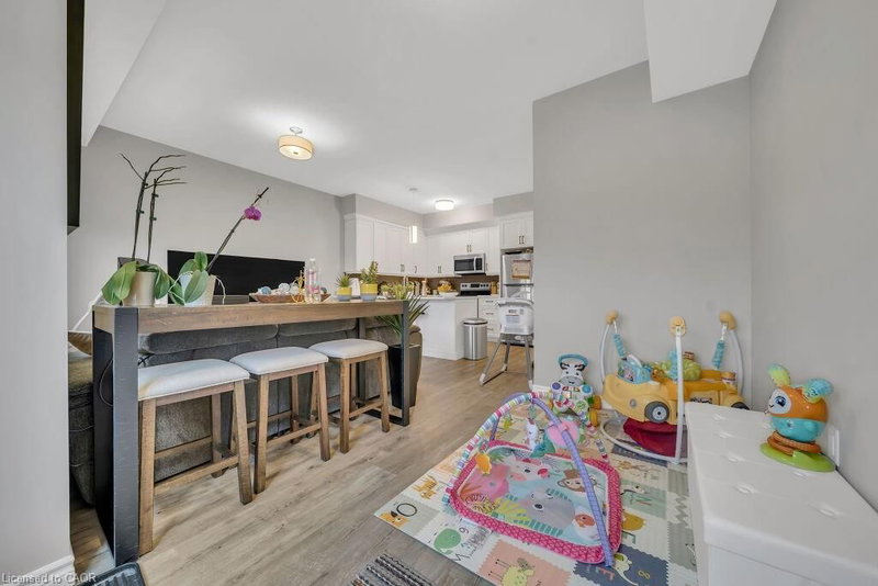 3 - 20 Murray Court