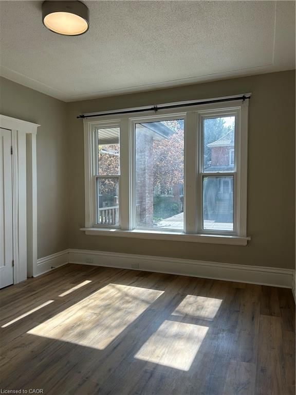 62 Barnesdale Avenue S