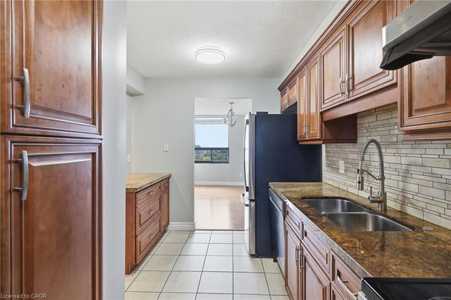 1516 - 50 Mississauga Valley Boulevard