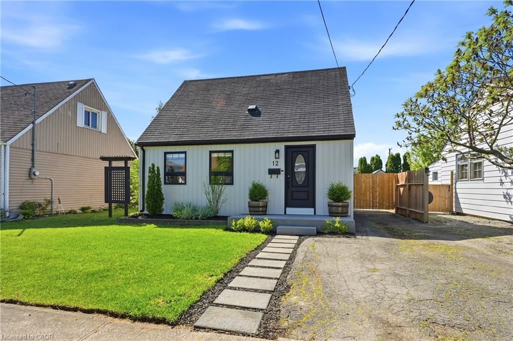 Single Family Residence sold at 12 Beverly Street, St. Catharines, ON, L2P 2K1 - Oakdale - MLS: 40831069