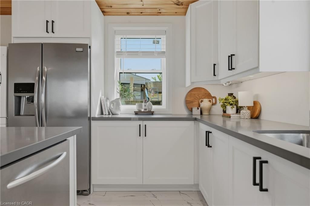 Single Family Residence sold at 12 Beverly Street, St. Catharines, ON, L2P 2K1 - Oakdale - MLS: 40831069