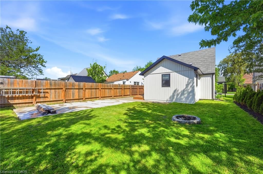 Single Family Residence sold at 12 Beverly Street, St. Catharines, ON, L2P 2K1 - Oakdale - MLS: 40831069