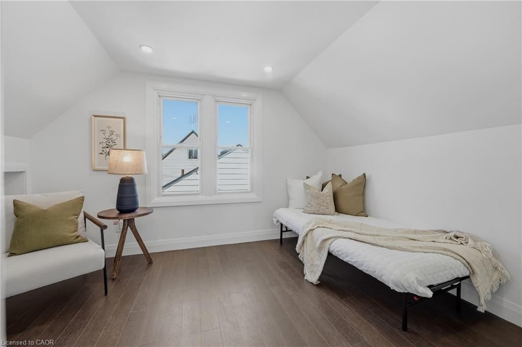 Single Family Residence sold at 12 Beverly Street, St. Catharines, ON, L2P 2K1 - Oakdale - MLS: 40831069