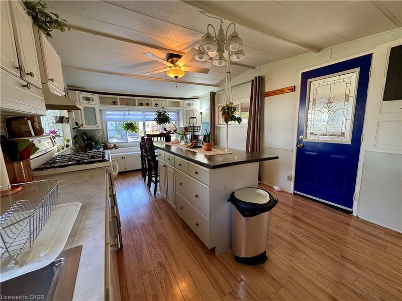 580 Beaver Creek Road photo 4