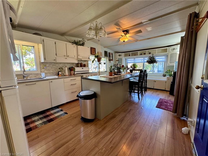 580 Beaver Creek Road photo 5
