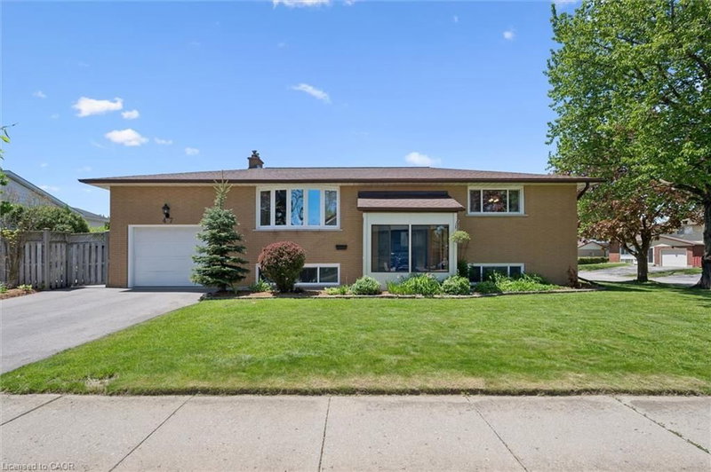 47 Oakhurst Crescent