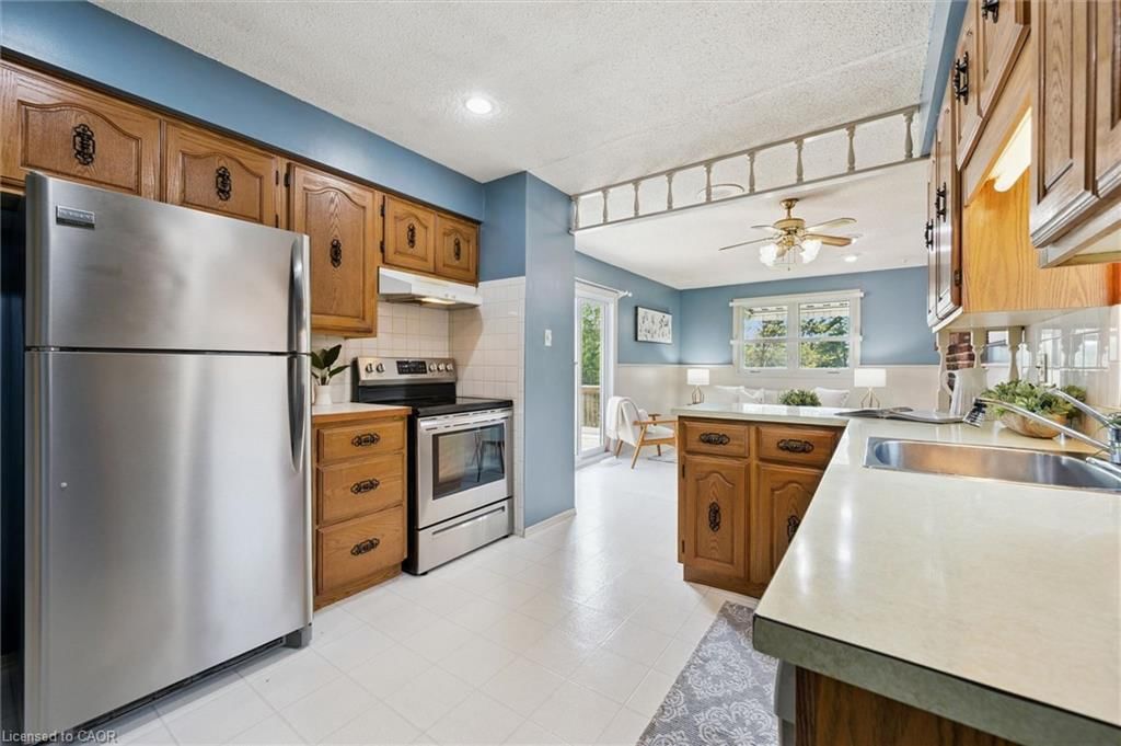 Single Family Residence sold at 441 Highland Road, Kitchener, ON, N2M 3W8 - Forest Hill - MLS: 40831756