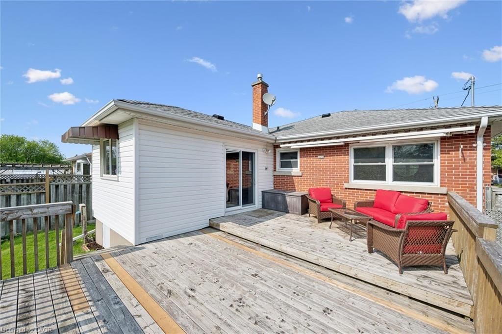 Single Family Residence sold at 441 Highland Road, Kitchener, ON, N2M 3W8 - Forest Hill - MLS: 40831756