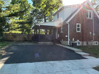 115 Highland Road W