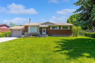 40 Oriole Crescent