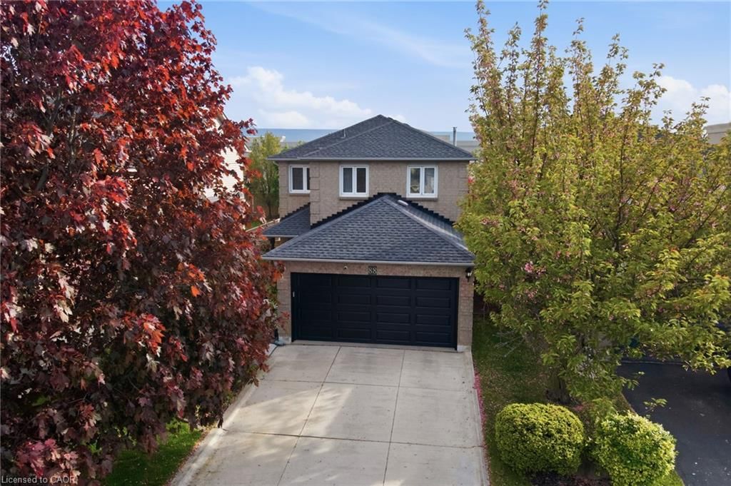 Single Family Residence sold at 88 Grindstone Way, Dundas, ON, L9H 7B5 - Waterdown West - MLS: 40832805