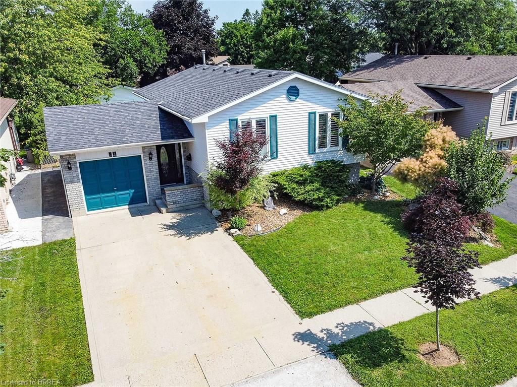 Single Family Residence for sale at 10 Latzer Crescent, Brantford, ON, N3V 1C9 - Myrtleville South - MLS: 40832980
