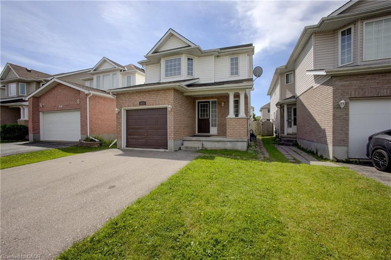 271 Highbrook Crescent