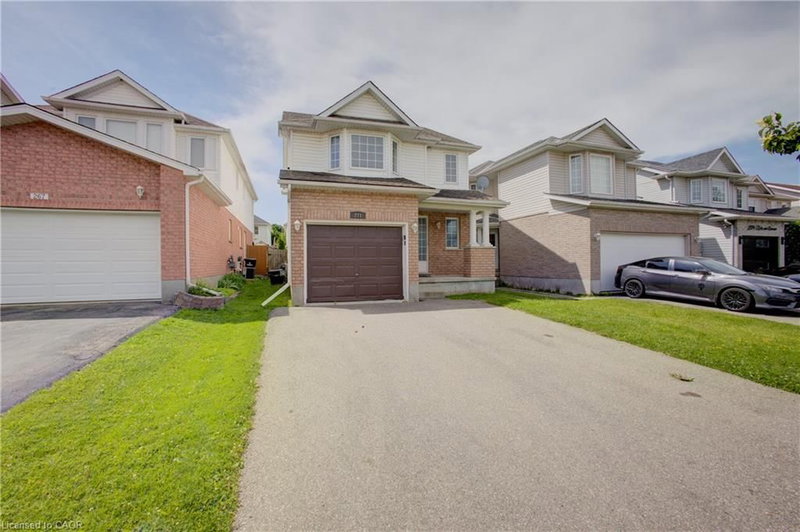 271 Highbrook Crescent