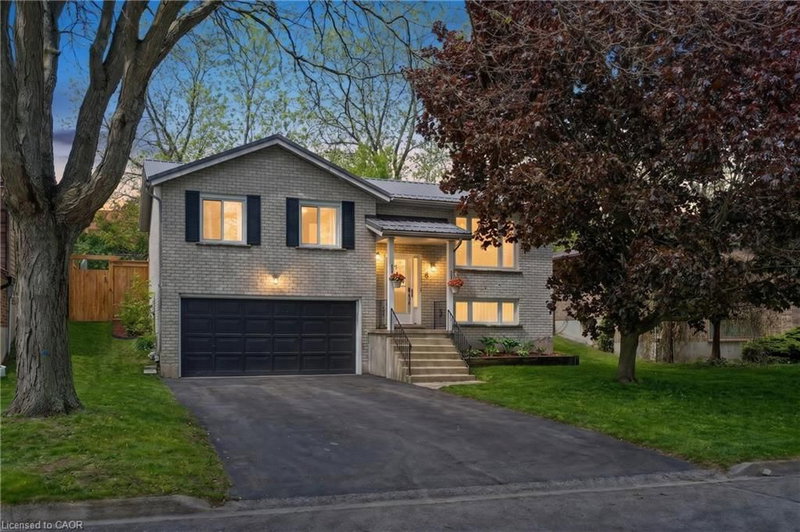 4 Brant Street