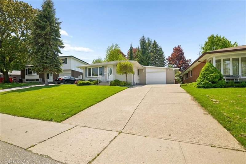 105 Silverspring Crescent
