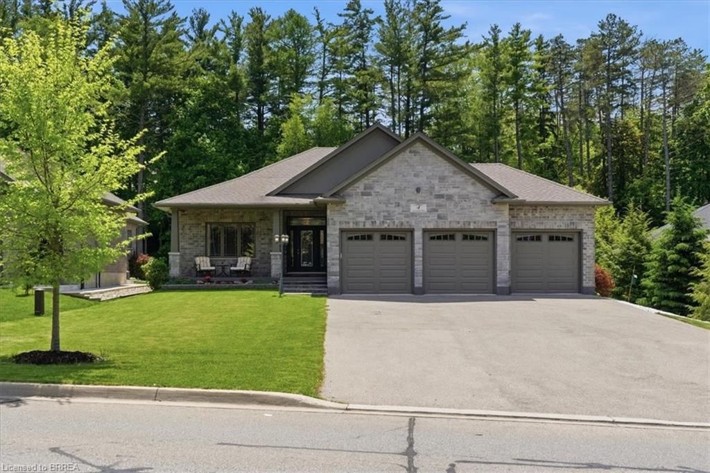 Single Family Residence for sale at 4 Lynndale Road, Simcoe, ON, N3Y 0E2 - Town of Simcoe - MLS: 40833233