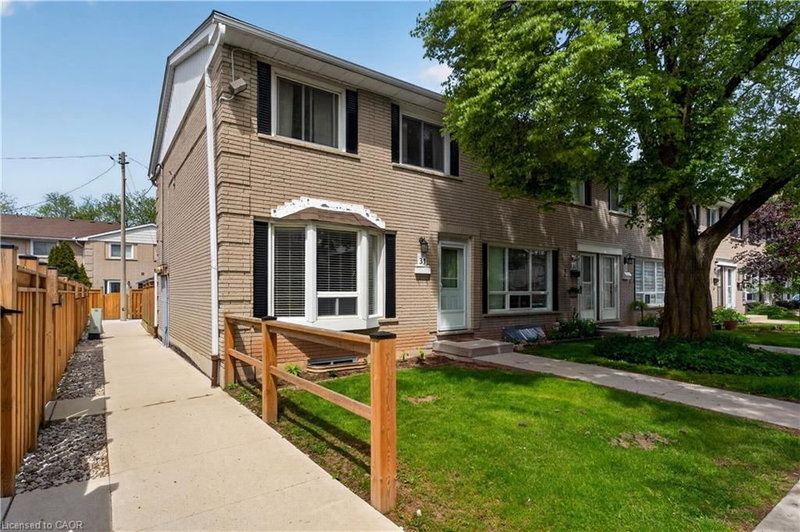 31 - 2700 Barton Street E