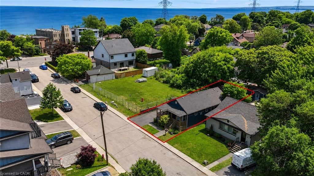 Single Family Residence sold at 4 Rembe Avenue, Hamilton, ON, L8H 7G6 - Hamilton Beach - MLS: 40833599