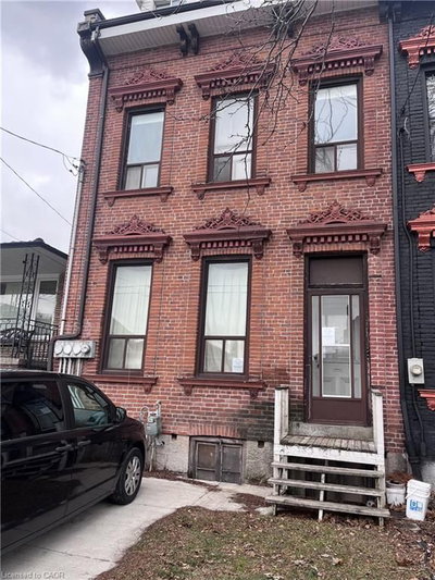 223 Park Street N