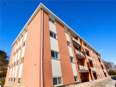 Unit 2 - 223 Heiman Street